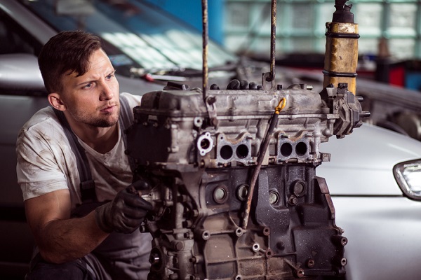 auto repair school