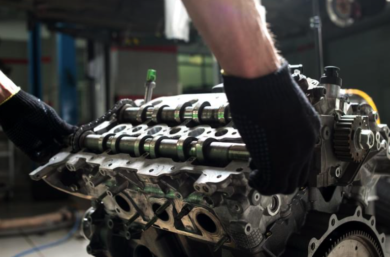 V6 vs. V8 Engine: What's the Difference?